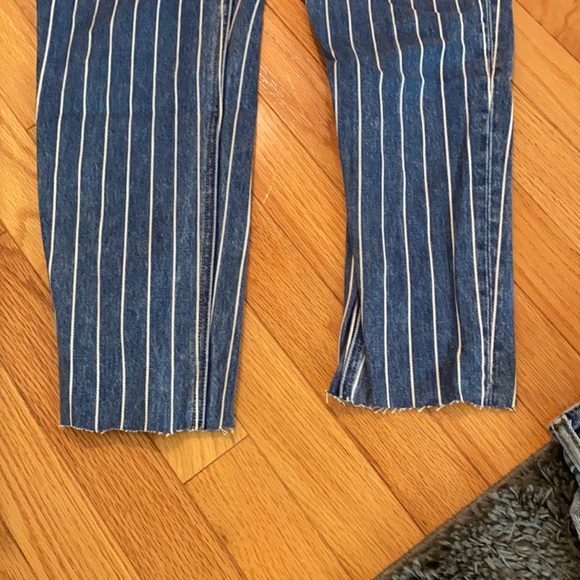 American Eagle Mom Jeans Size 0 - Picture 6 of 6